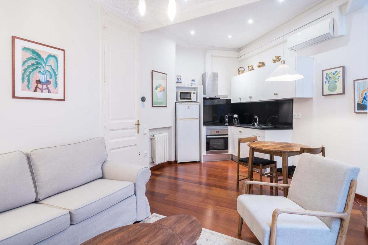 Modernist Apartment In The Best Location Barcelona Exterior photo